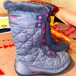 Beautiful Columbia snow boots, Girls sz 3